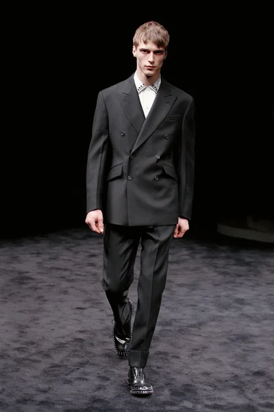 Look 40